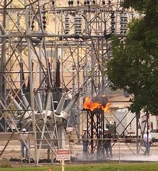 Transformer explosion cuts power to thousands in Arlington